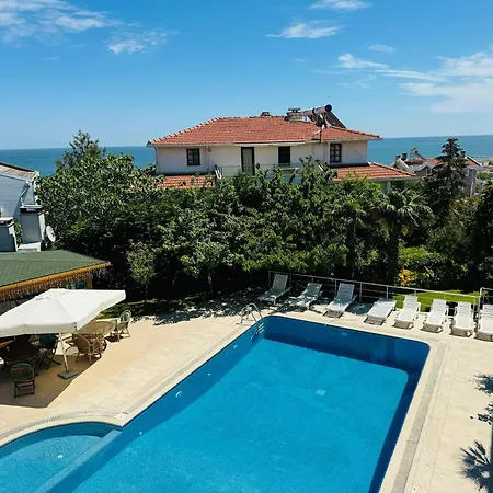 Hotel Treekos Istanbul Airport 4*