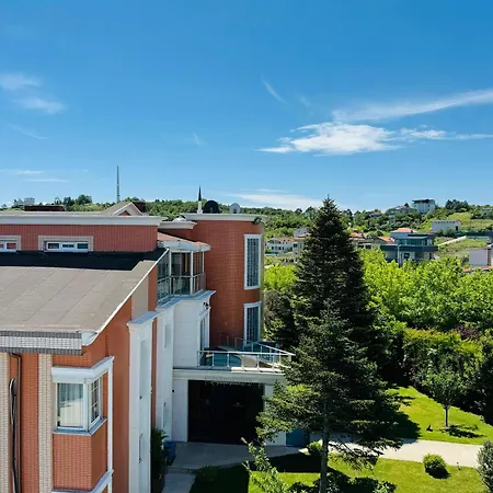 Treekos Istanbul Airport Hotel 4*