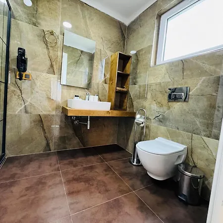 Treekos Istanbul Airport 4*