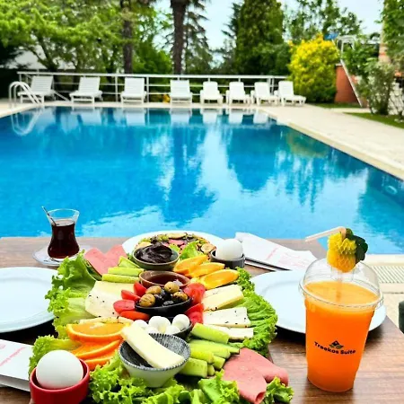 Treekos Istanbul Airport فندق