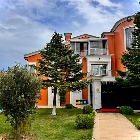 Отель Treekos Istanbul Airport 4*