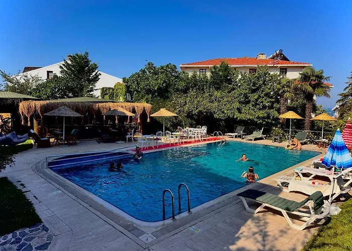 Treekos Istanbul Airport 호텔 4*