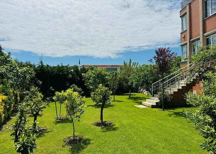 Treekos Istanbul Airport 호텔