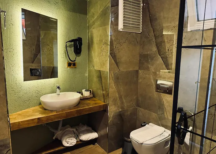 Treekos Istanbul Airport 4*