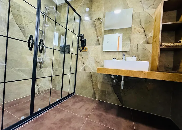 Treekos Istanbul Airport 호텔