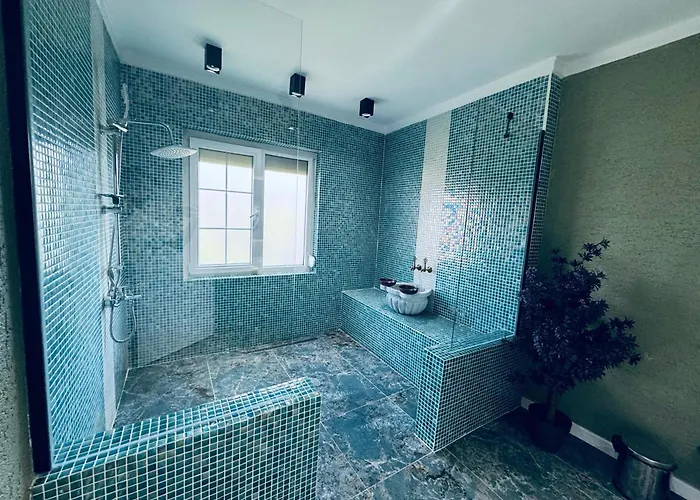 Treekos Istanbul Airport 호텔 4*